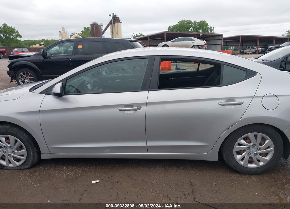 2019 HYUNDAI ELANTRA SE VIN: 5NPD74LF6KH441996