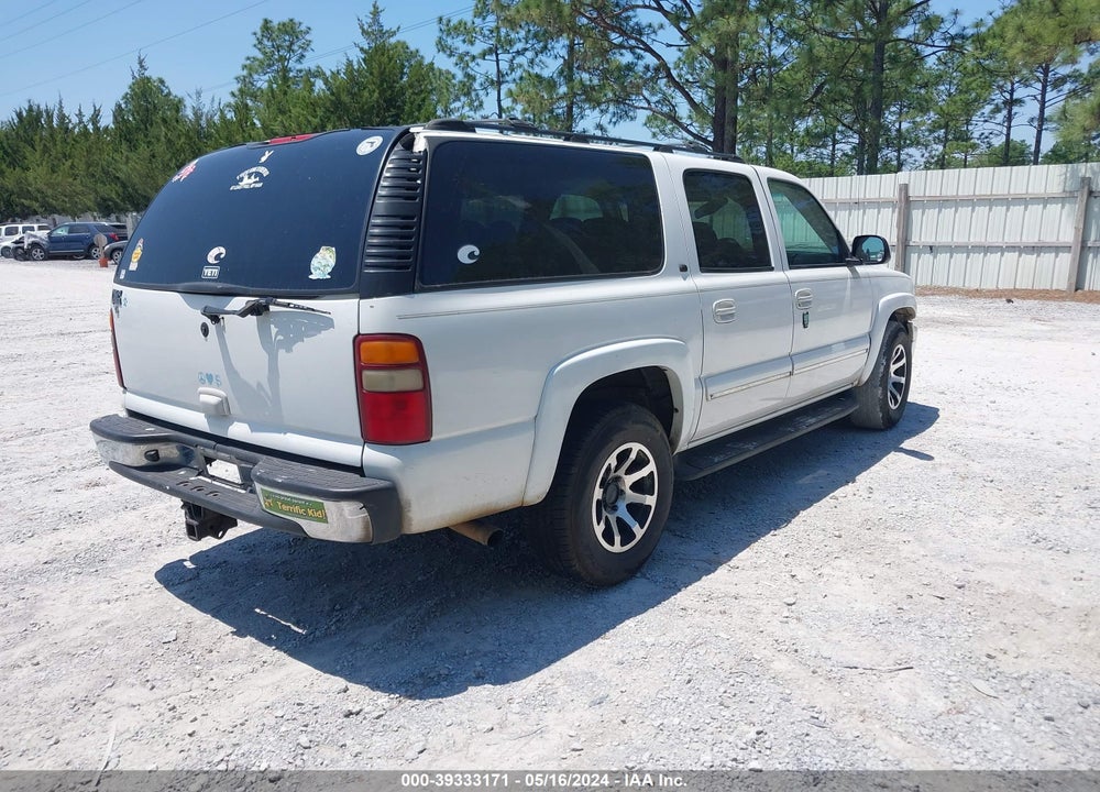 2002 CHEVROLET SUBURBAN 1500 LT VIN: 3GNEC16ZX2G261148