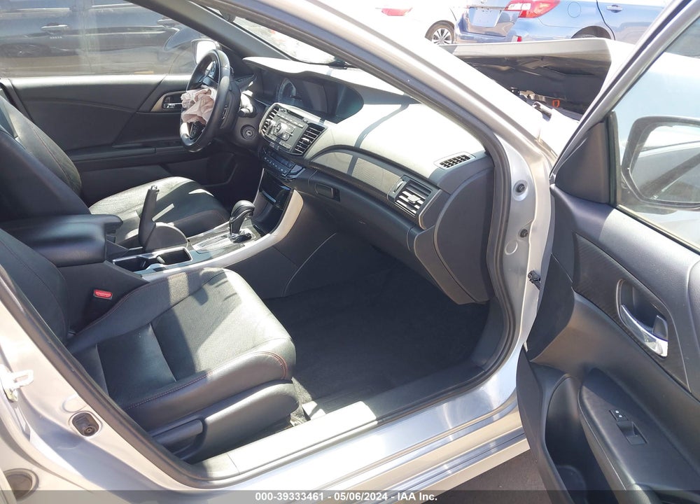 2017 HONDA ACCORD SPORT SE VIN: 1HGCR2F15HA104005