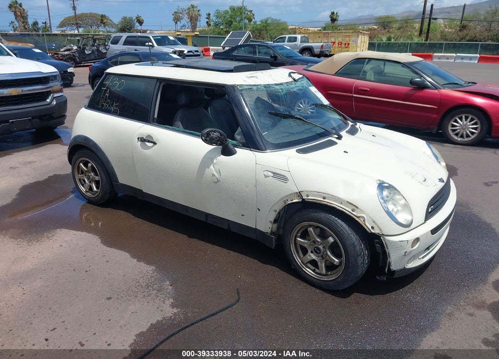 2006 MINI COOPER VIN: WMWRC33576TJ77348