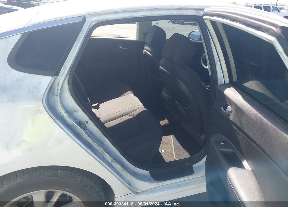 2018 KIA OPTIMA LX VIN: 5XXGT4L36JG199168