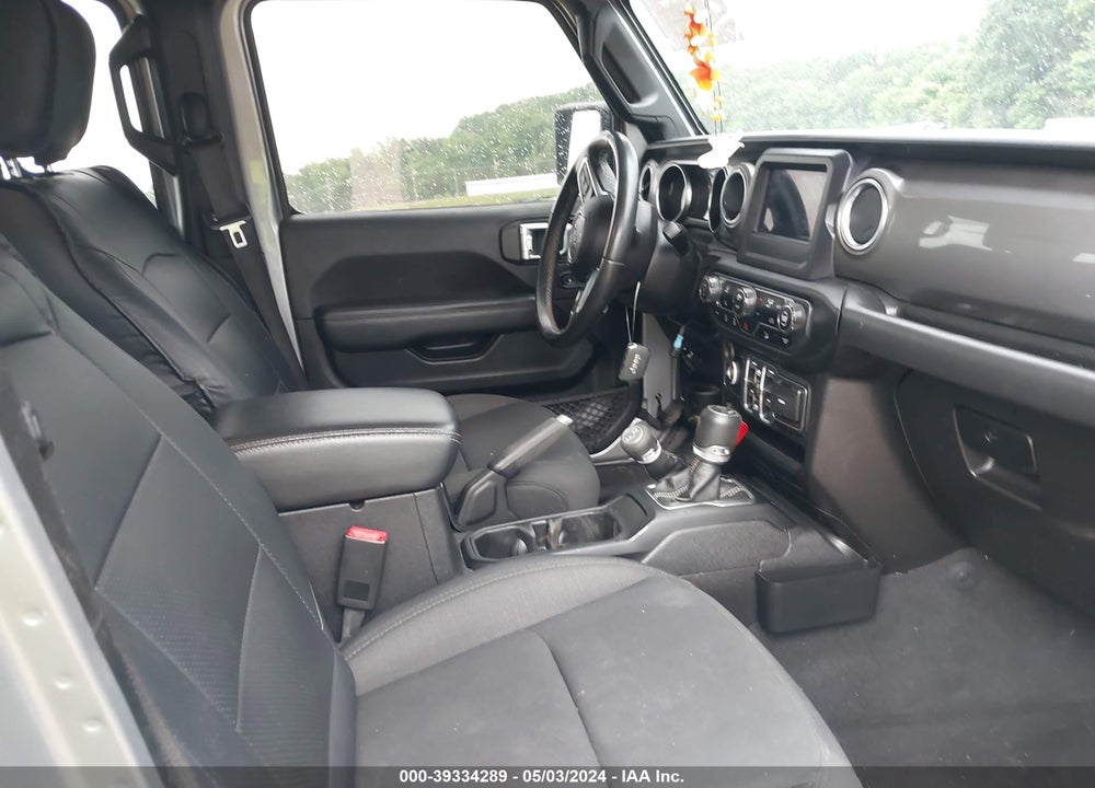 2020 JEEP WRANGLER UNLIMITED SAHARA 4X4 VIN: 1C4HJXEN2LW198742