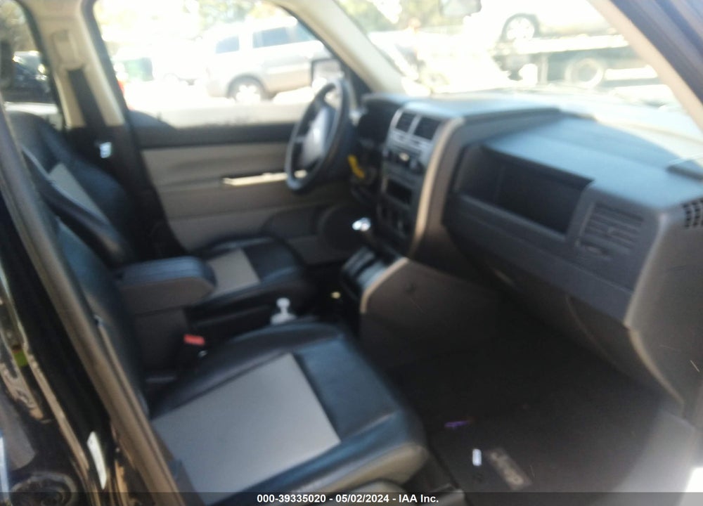2007 JEEP PATRIOT SPORT VIN: 1J8FT28037D401006