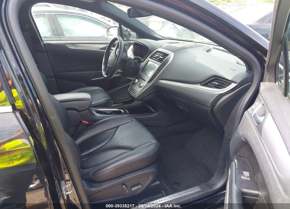 2019 LINCOLN MKC STANDARD VIN: 5LMCJ1D92KUL46922