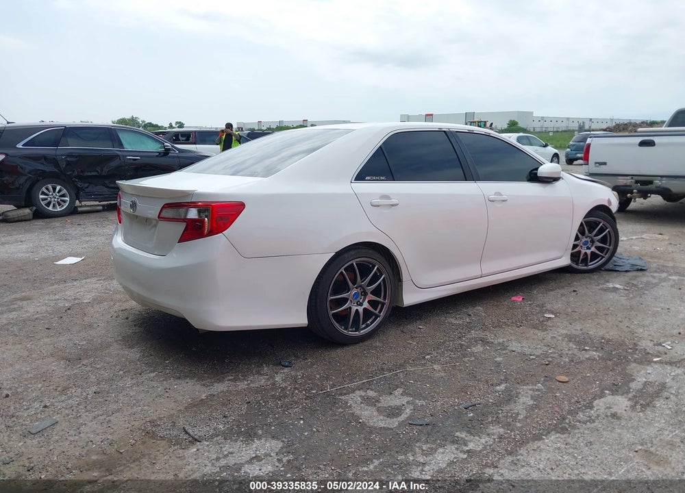 2014 TOYOTA CAMRY SE VIN: 4T1BF1FK7EU302936
