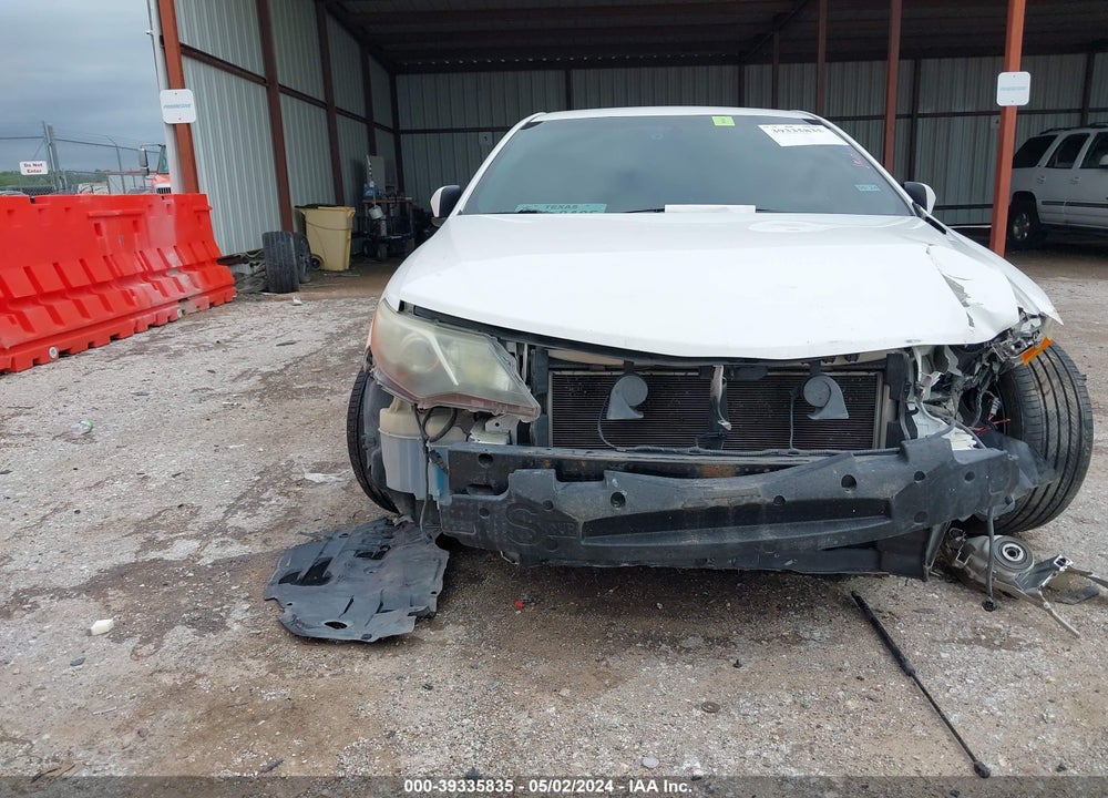 2014 TOYOTA CAMRY SE VIN: 4T1BF1FK7EU302936