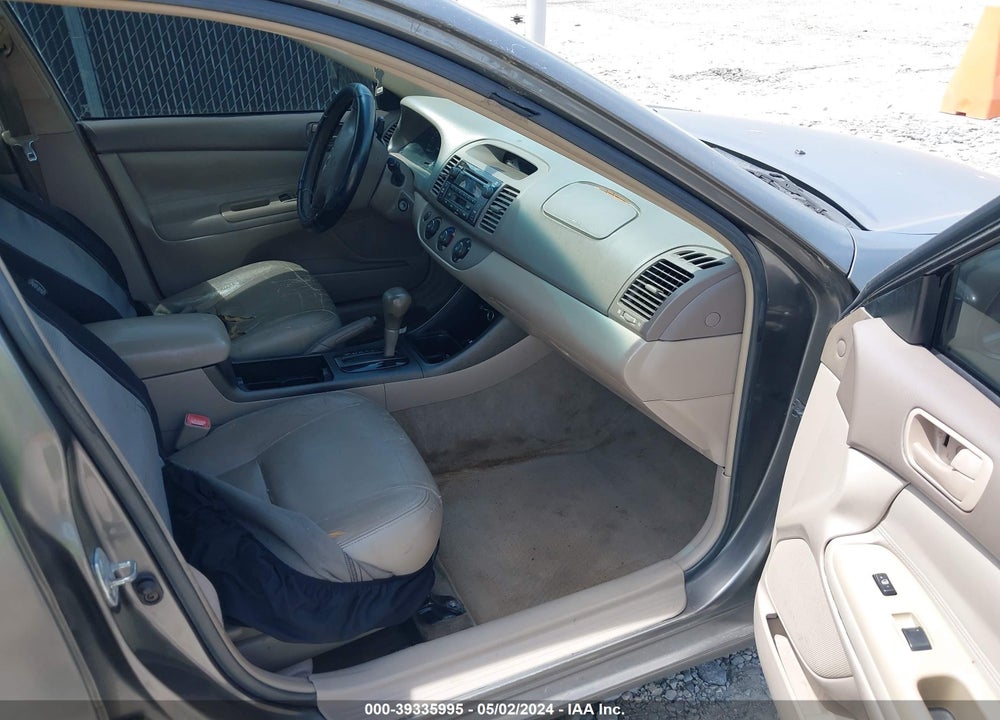 2004 TOYOTA CAMRY LE VIN: 4T1BE32KX4U893900