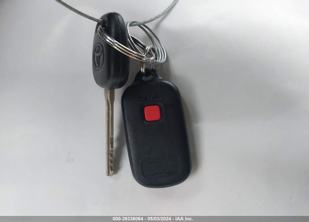2006 TOYOTA COROLLA S VIN: 1NXBR32E26Z713617