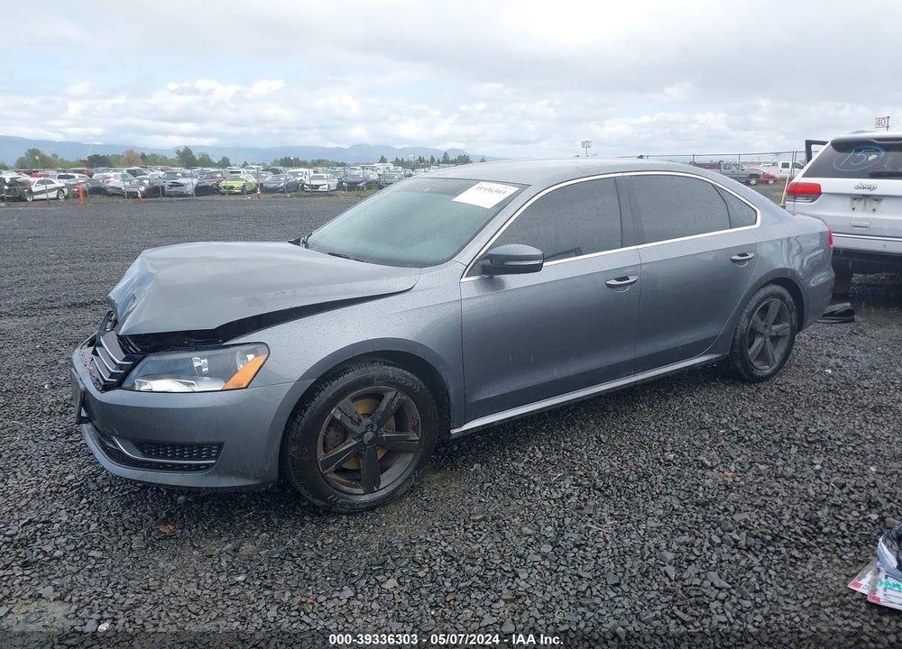 2013 VOLKSWAGEN PASSAT 2.5L SE VIN: 1VWBP7A38DC051401