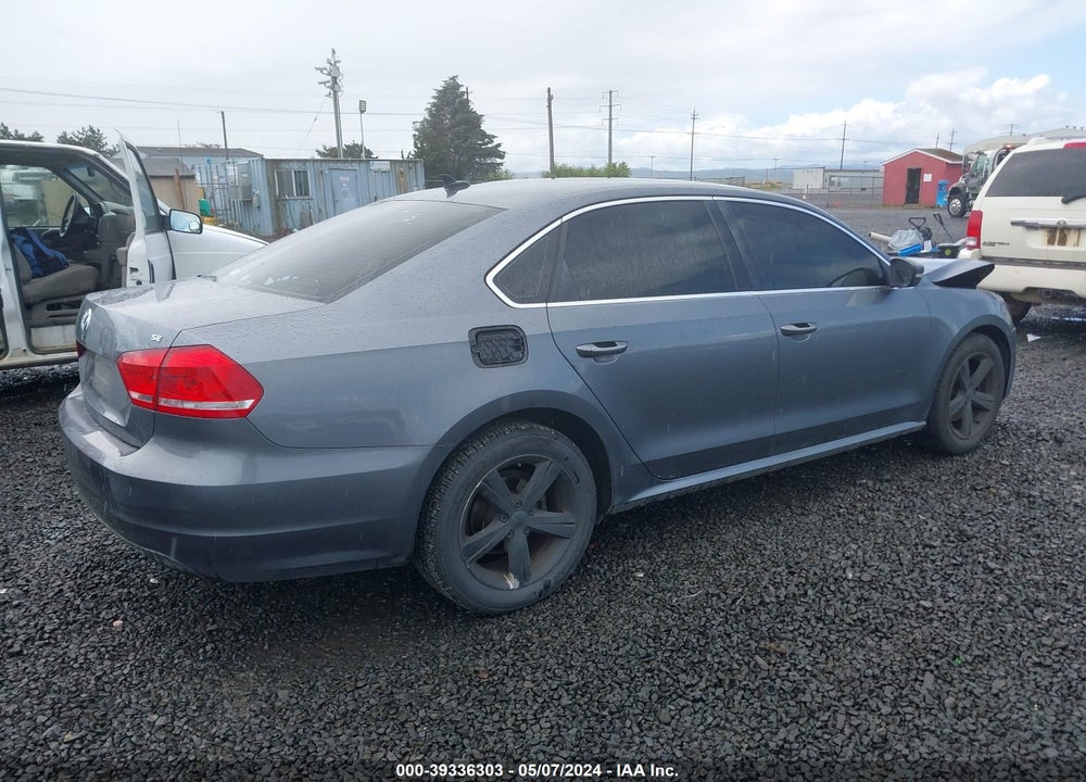 2013 VOLKSWAGEN PASSAT 2.5L SE VIN: 1VWBP7A38DC051401