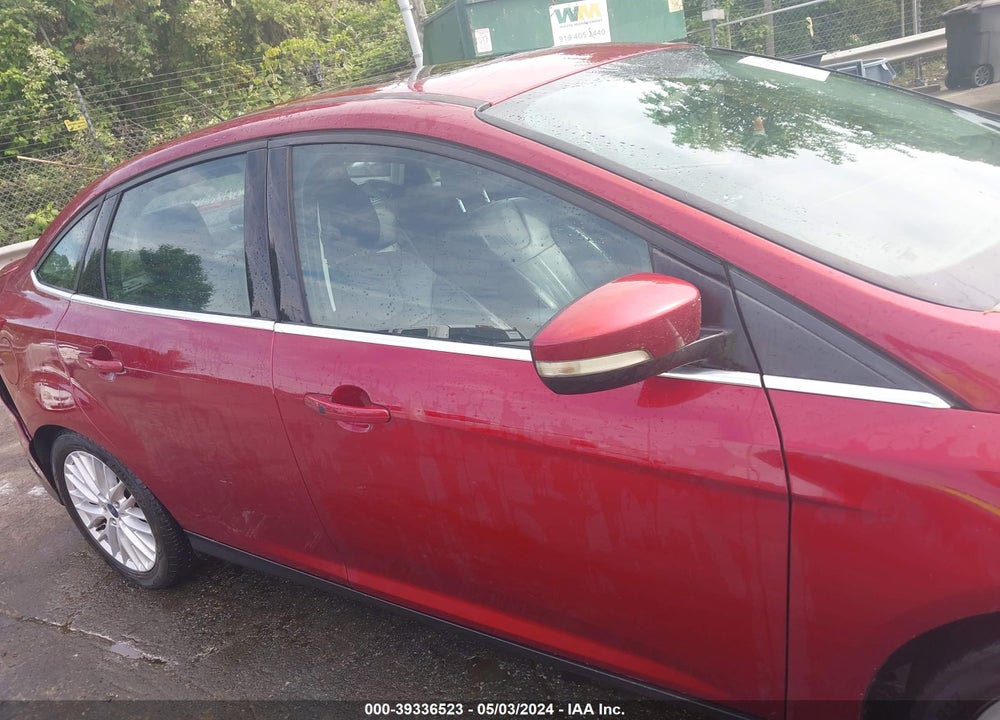 2014 FORD FOCUS TITANIUM VIN: 1FADP3J26EL447037
