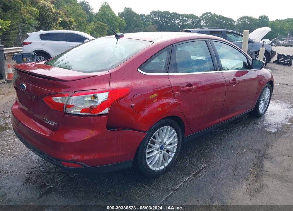 2014 FORD FOCUS TITANIUM VIN: 1FADP3J26EL447037