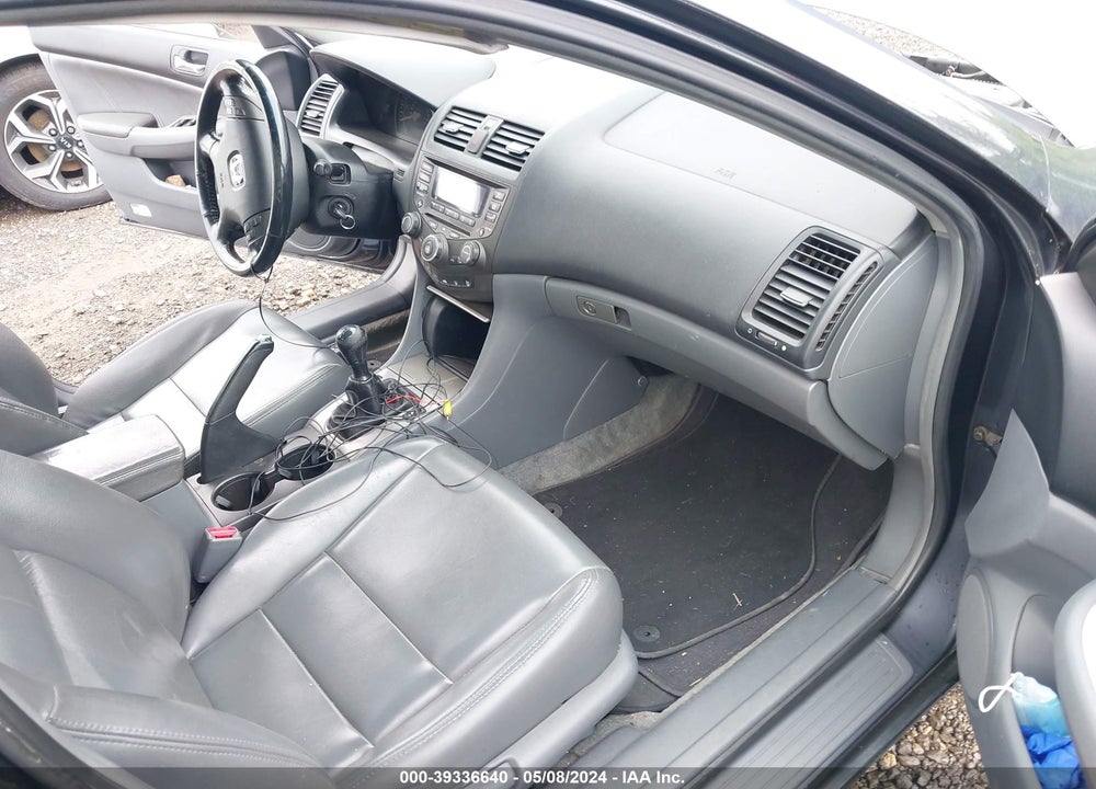 2005 HONDA ACCORD 2.4 EX VIN: 1HGCM55875A058624