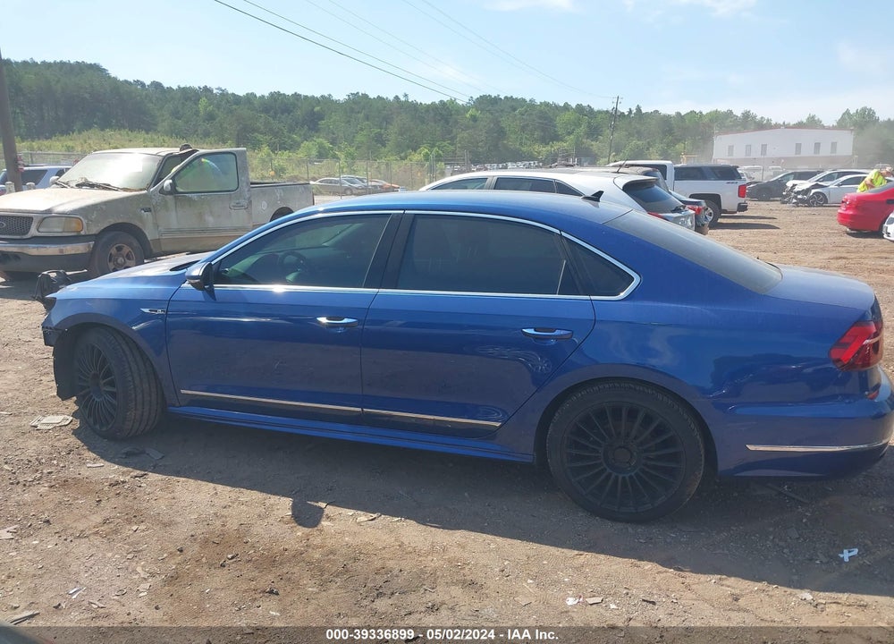 2017 VOLKSWAGEN PASSAT 1.8T R-LINE VIN: 1VWDT7A38HC009627
