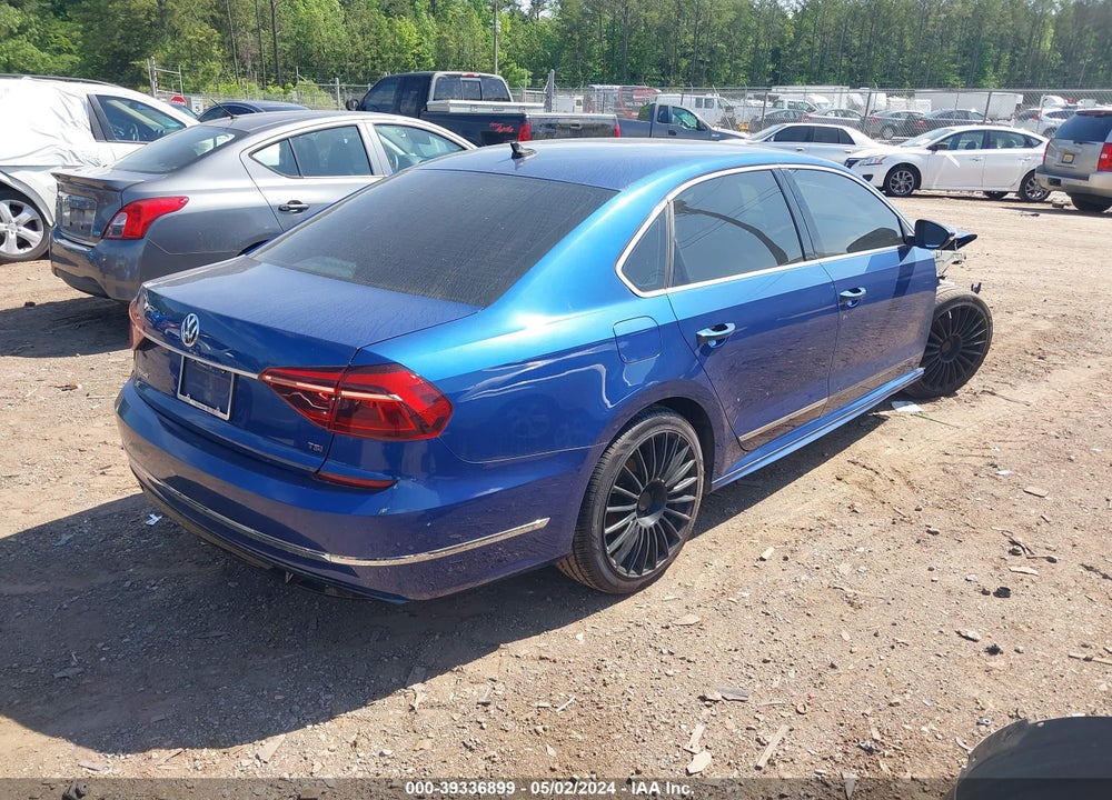 2017 VOLKSWAGEN PASSAT 1.8T R-LINE VIN: 1VWDT7A38HC009627