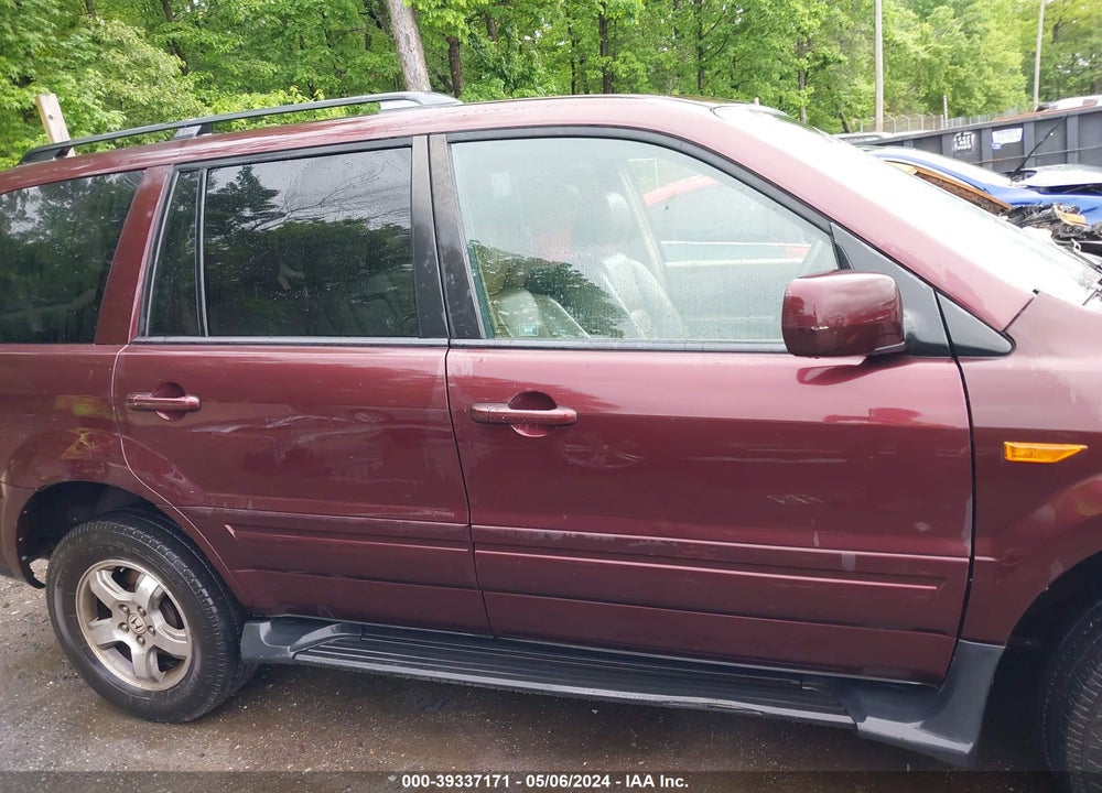 2008 HONDA PILOT EX-L VIN: 5FNYF18558B016019