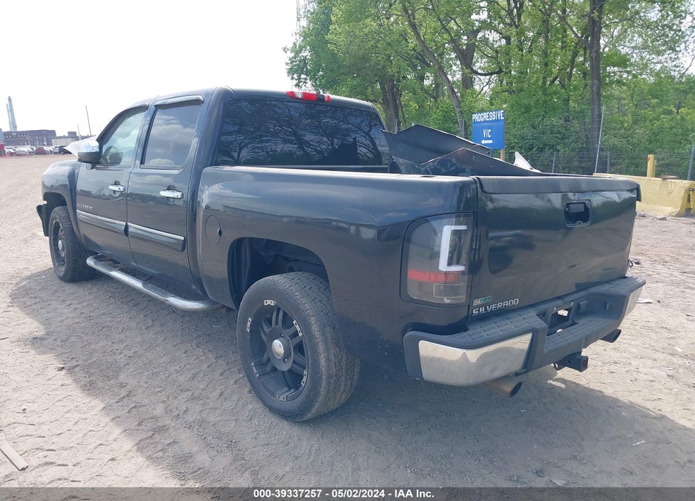 2011 CHEVROLET SILVERADO 1500 LT VIN: 3GCPCSE06BG145701