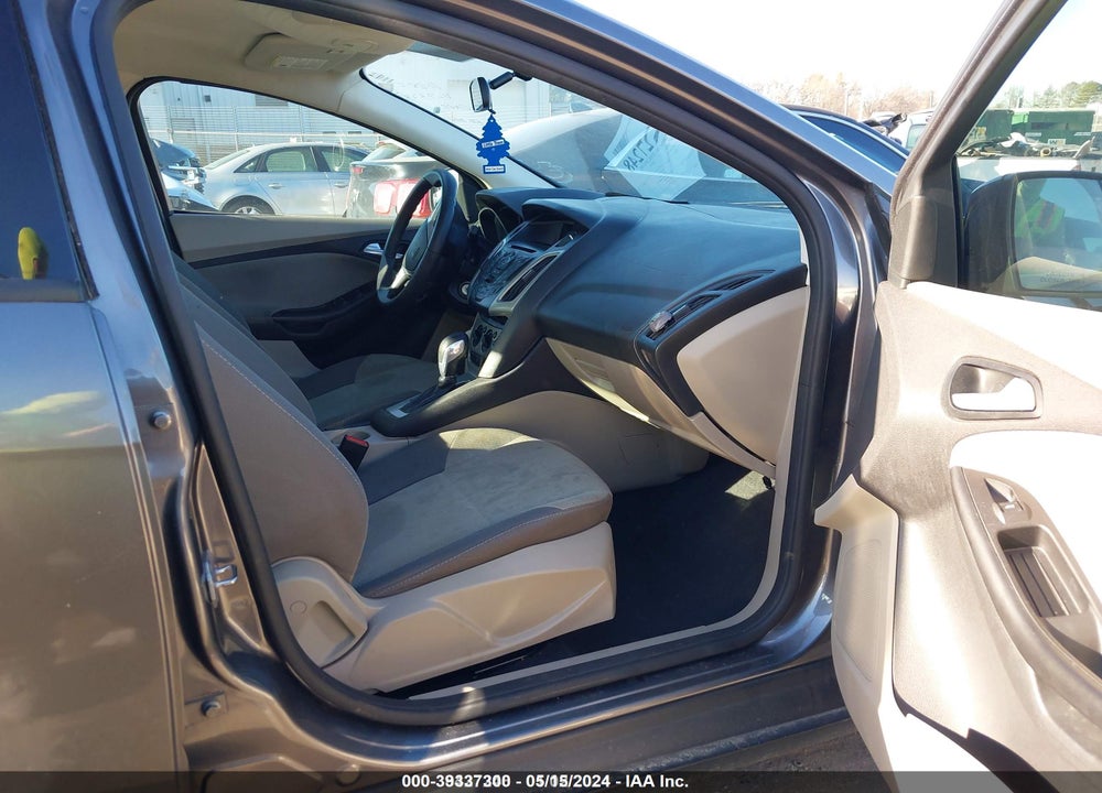 2014 FORD FOCUS SE VIN: 1FADP3F29EL427373