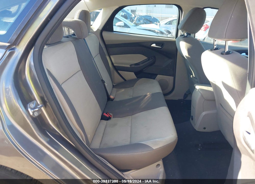 2014 FORD FOCUS SE VIN: 1FADP3F29EL427373