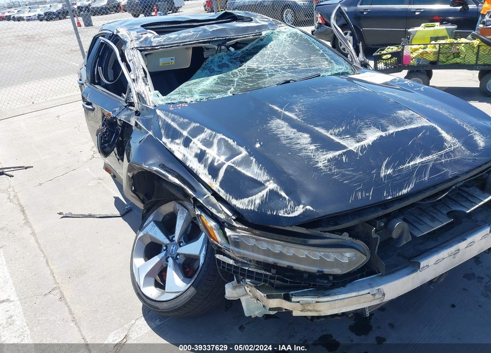 2018 HONDA ACCORD TOURING VIN: 1HGCV1F98JA000531