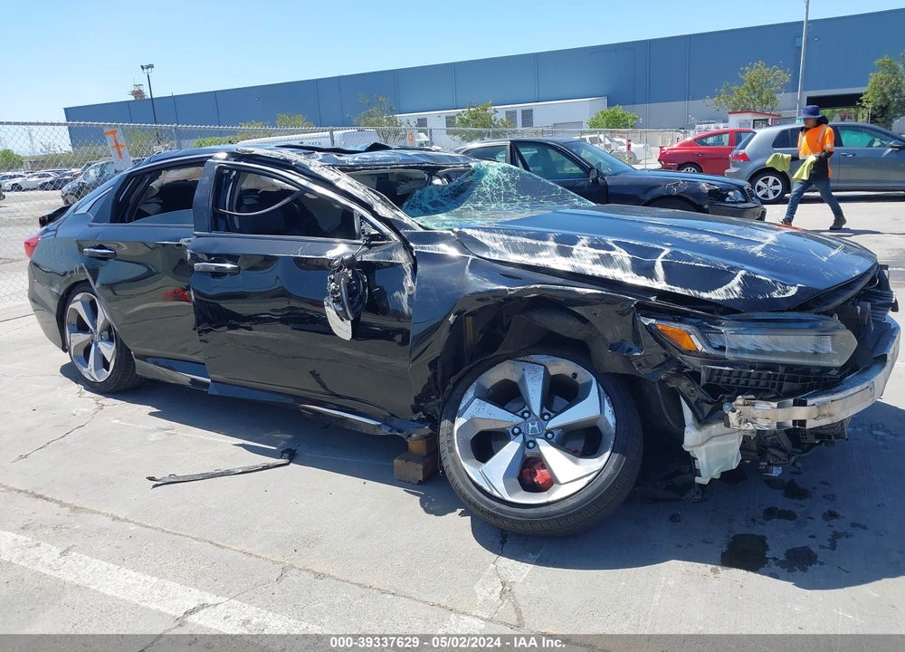 2018 HONDA ACCORD TOURING VIN: 1HGCV1F98JA000531