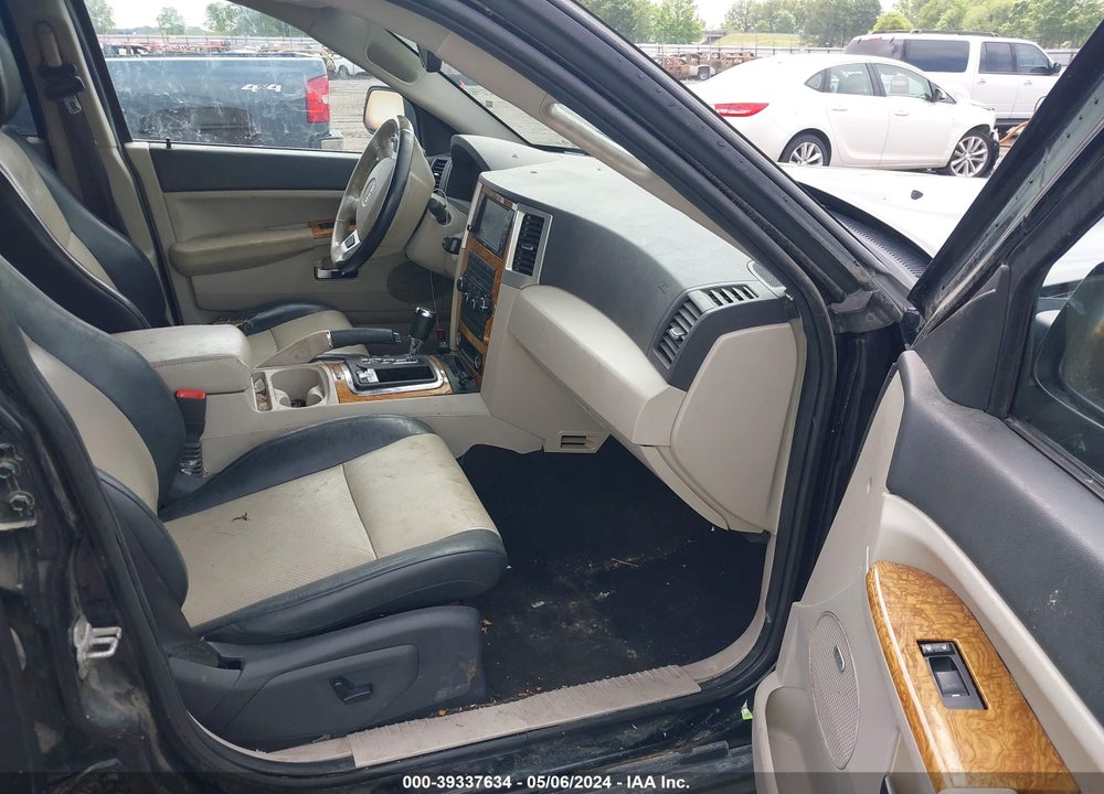2008 JEEP GRAND CHEROKEE VIN: 1J8HR58N68C129496