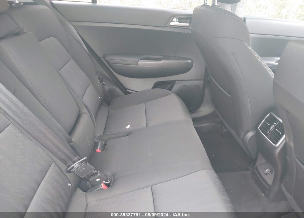 2020 KIA SPORTAGE LX VIN: KNDPMCAC2L7811744