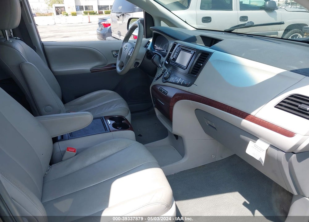2014 TOYOTA SIENNA XLE V6 8 PASSENGER VIN: 5TDYK3DC3ES517509