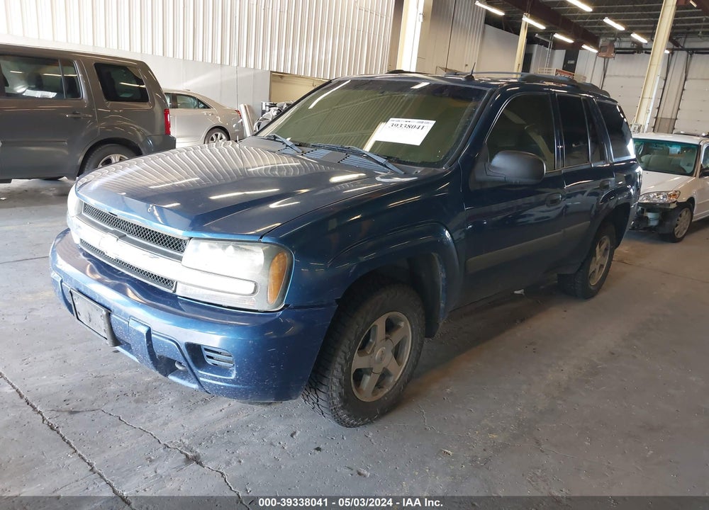 2005 CHEVROLET TRAILBLAZER LS VIN: 1GNDT13S552110668