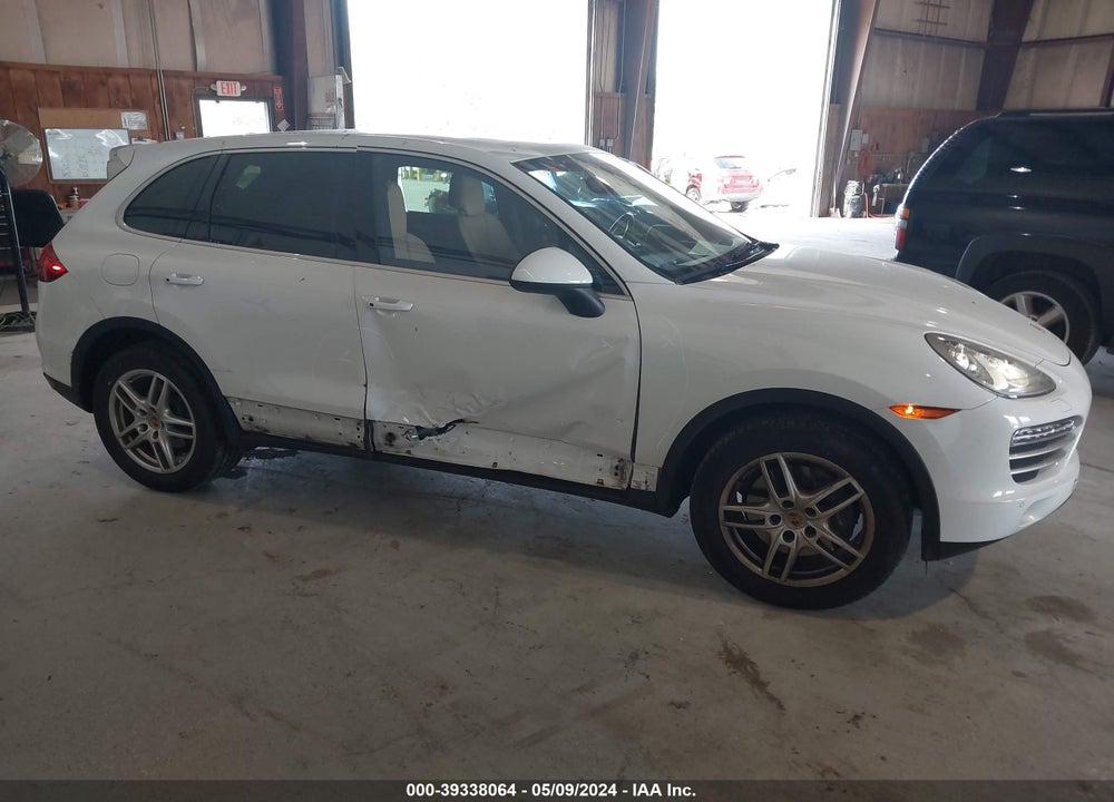 2014 PORSCHE CAYENNE PLATINUM EDITION VIN: WP1AA2A27ELA93276