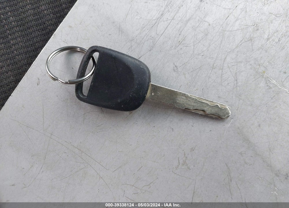 2005 HONDA ACCORD 2.4 LX VIN: 1HGCM56405A002049