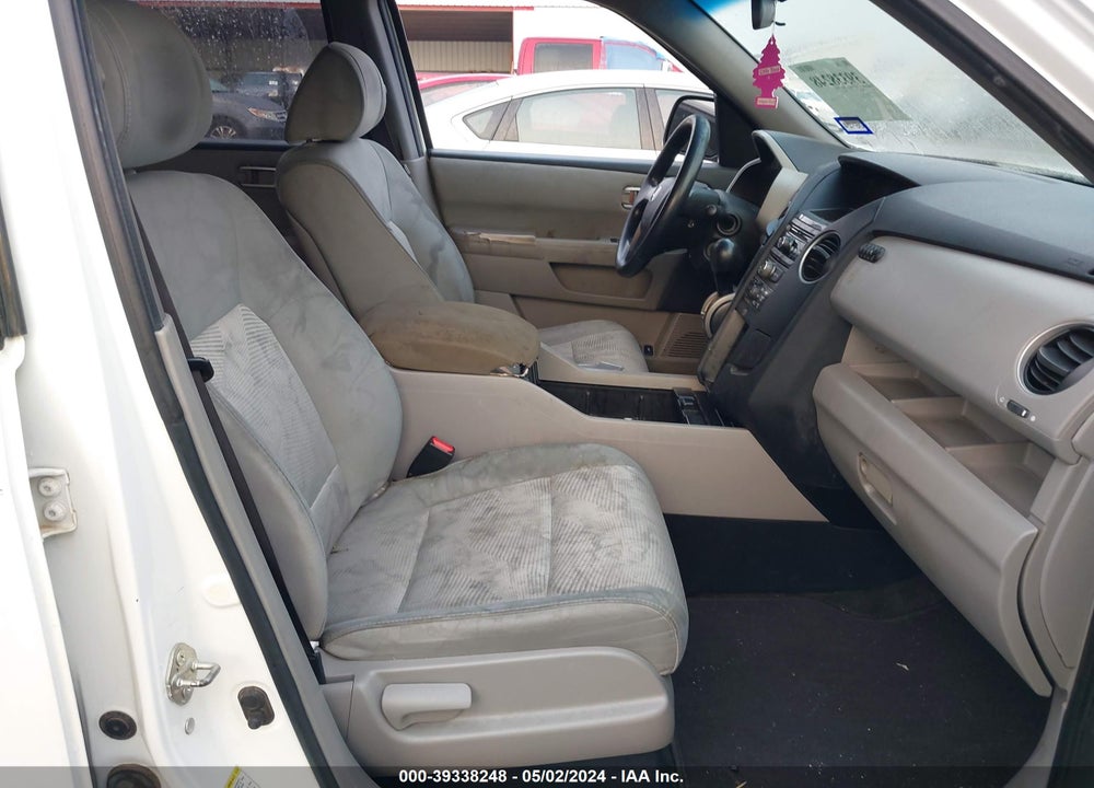 2012 HONDA PILOT LX VIN: 5FNYF3H21CB005268