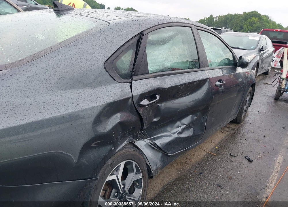 2019 KIA FORTE LXS VIN: 3KPF24AD0KE103670