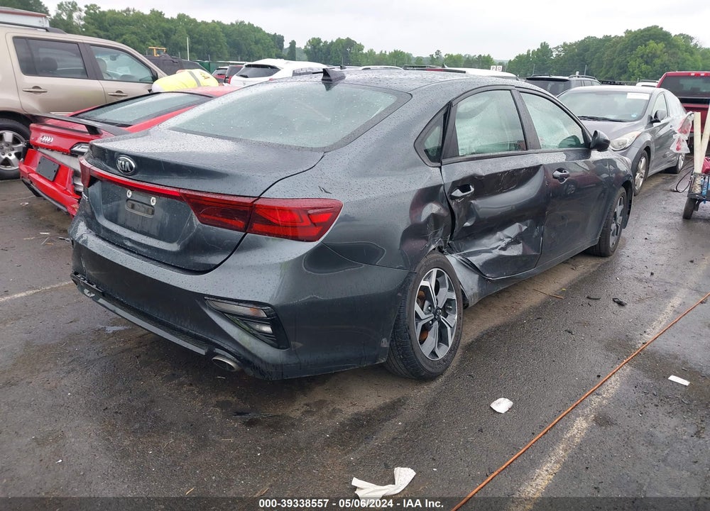 2019 KIA FORTE LXS VIN: 3KPF24AD0KE103670