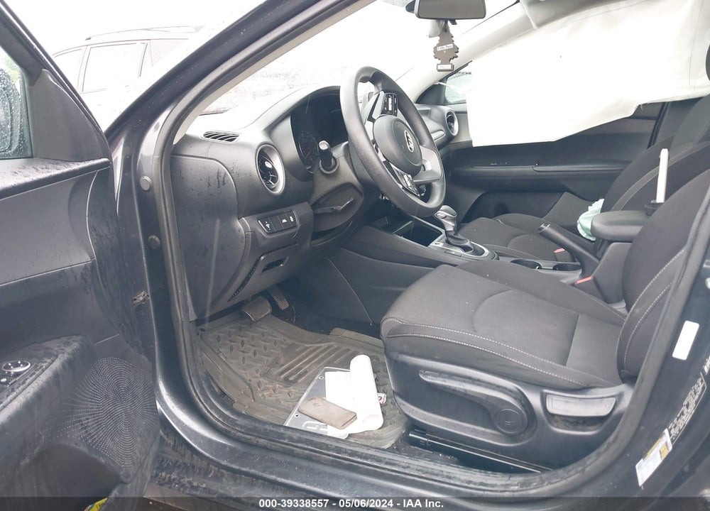 2019 KIA FORTE LXS VIN: 3KPF24AD0KE103670