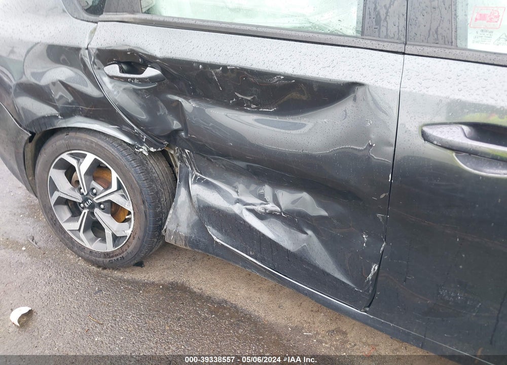 2019 KIA FORTE LXS VIN: 3KPF24AD0KE103670