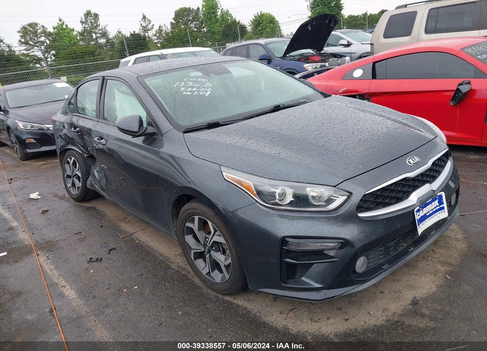2019 KIA FORTE LXS VIN: 3KPF24AD0KE103670
