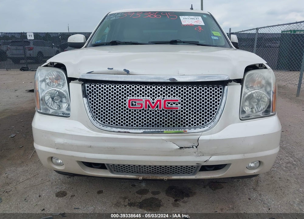 2013 GMC YUKON XL 1500 DENALI VIN: 1GKS2MEF2DR163990