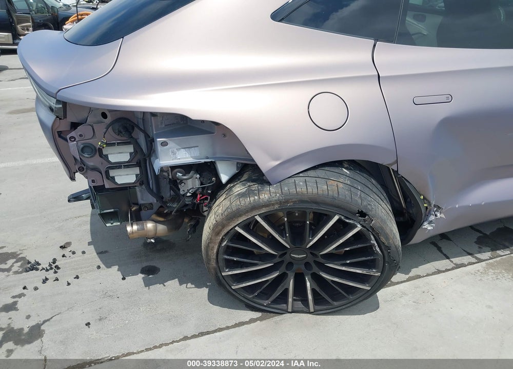 2022 ASTON MARTIN DBX VIN: SD7VUJAWXNTV04385