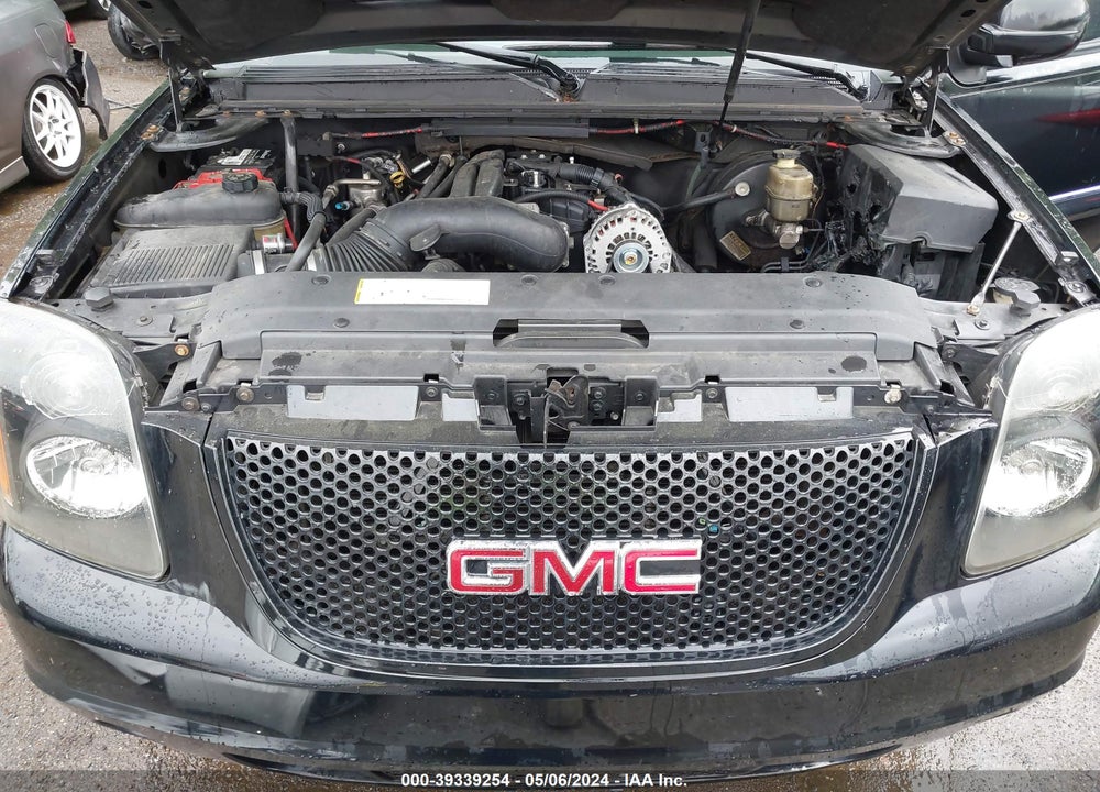 2007 GMC YUKON DENALI VIN: 1GKFK63837J139332