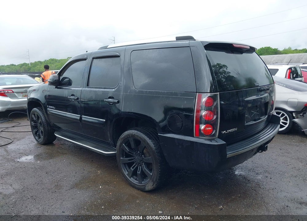 2007 GMC YUKON DENALI VIN: 1GKFK63837J139332