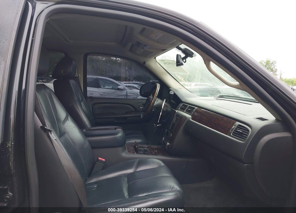 2007 GMC YUKON DENALI VIN: 1GKFK63837J139332