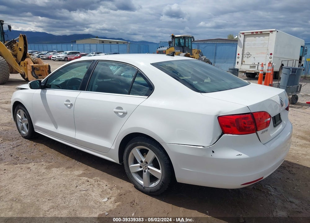 2013 VOLKSWAGEN JETTA 2.0L TDI VIN: 3VW3L7AJXDM409921