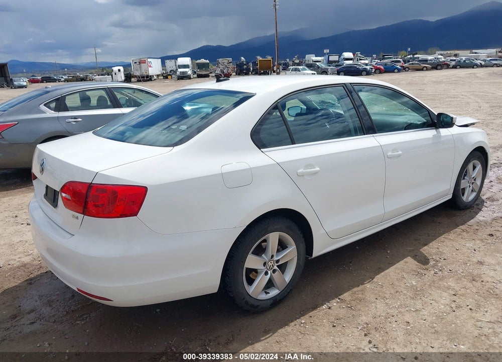 2013 VOLKSWAGEN JETTA 2.0L TDI VIN: 3VW3L7AJXDM409921