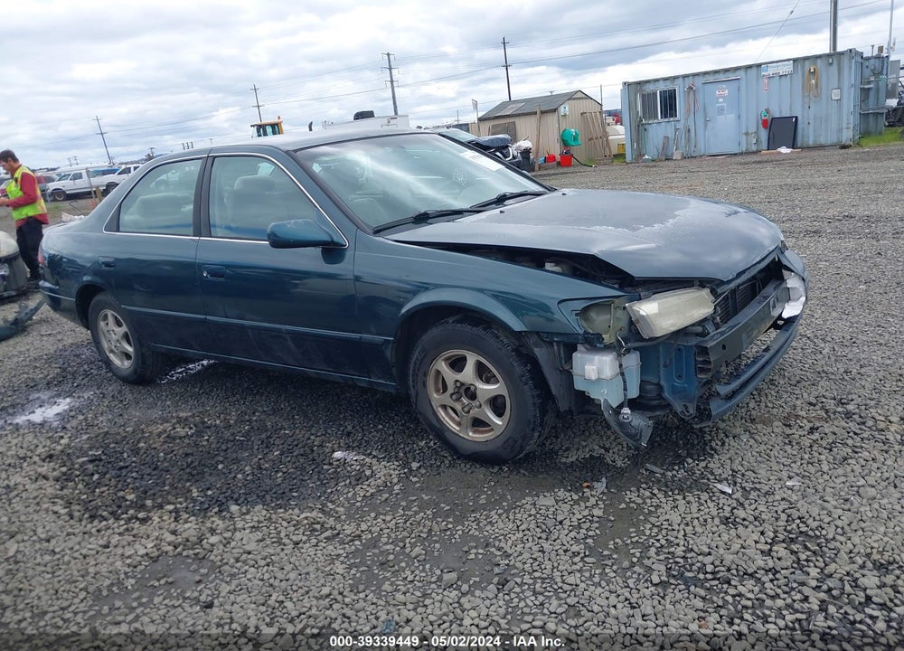 1998 TOYOTA CAMRY LE VIN: JT2BG22K1W0169556