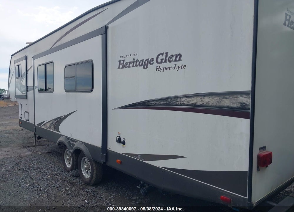 2018 WILDWOOD BY FOREST R HERITAGE GLEN LITE F VIN: 4X4FWBD29JV701067