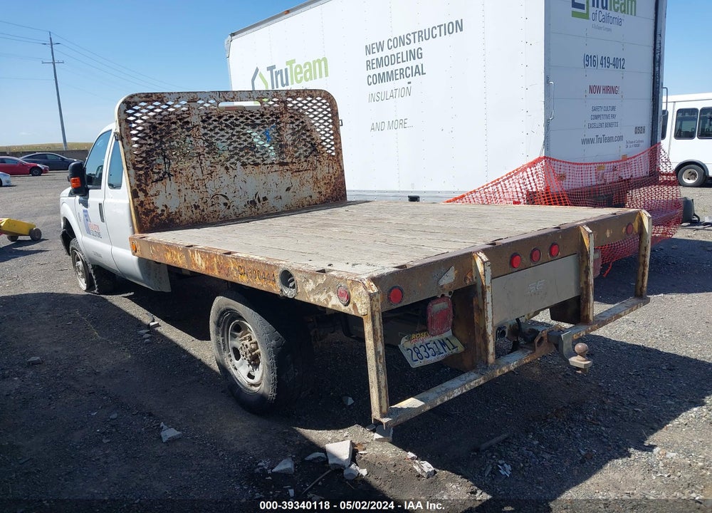 2014 FORD F-350 CHASSIS XL VIN: 1FD8X3F62EEB20545