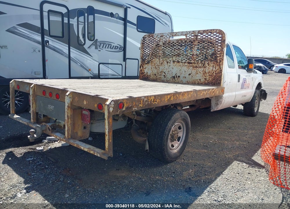 2014 FORD F-350 CHASSIS XL VIN: 1FD8X3F62EEB20545