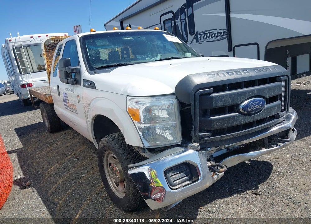 2014 FORD F-350 CHASSIS XL VIN: 1FD8X3F62EEB20545