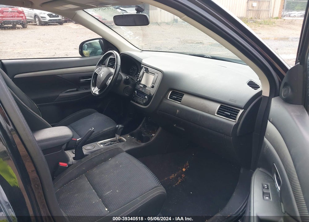 2016 MITSUBISHI OUTLANDER SE VIN: JA4AD3A30GZ003192